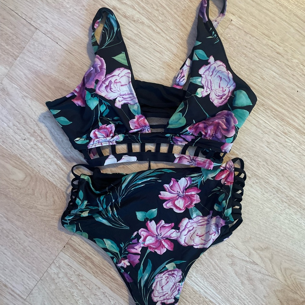 Bathing suit set